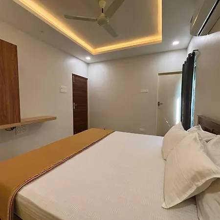 Srirangam Nandavanam Service Apartments Tiruchirappalli Exterior photo