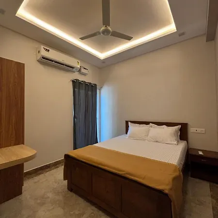 Srirangam Nandavanam Service Apartments Tiruchirappalli Exterior photo