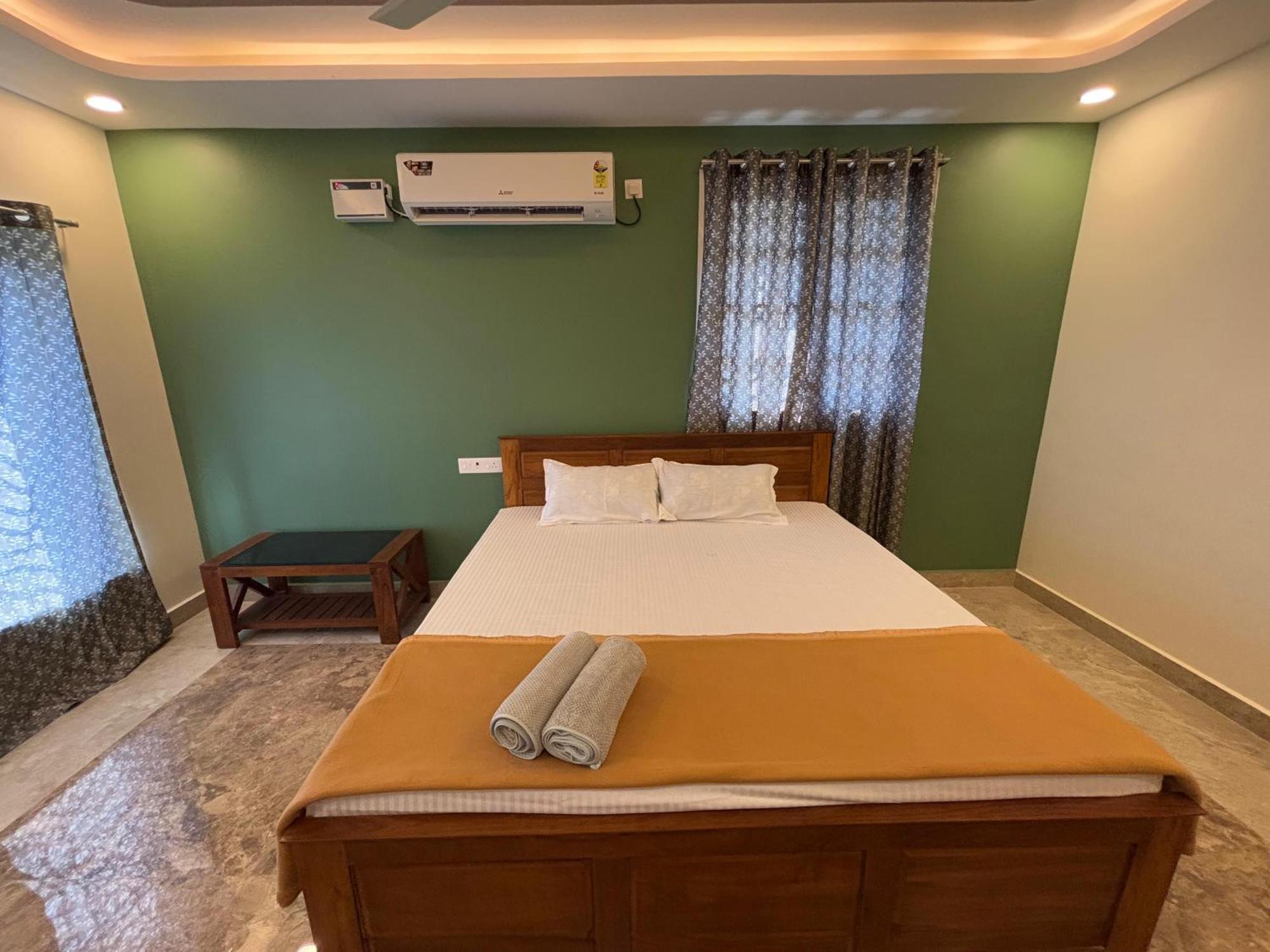Srirangam Nandavanam Service Apartment