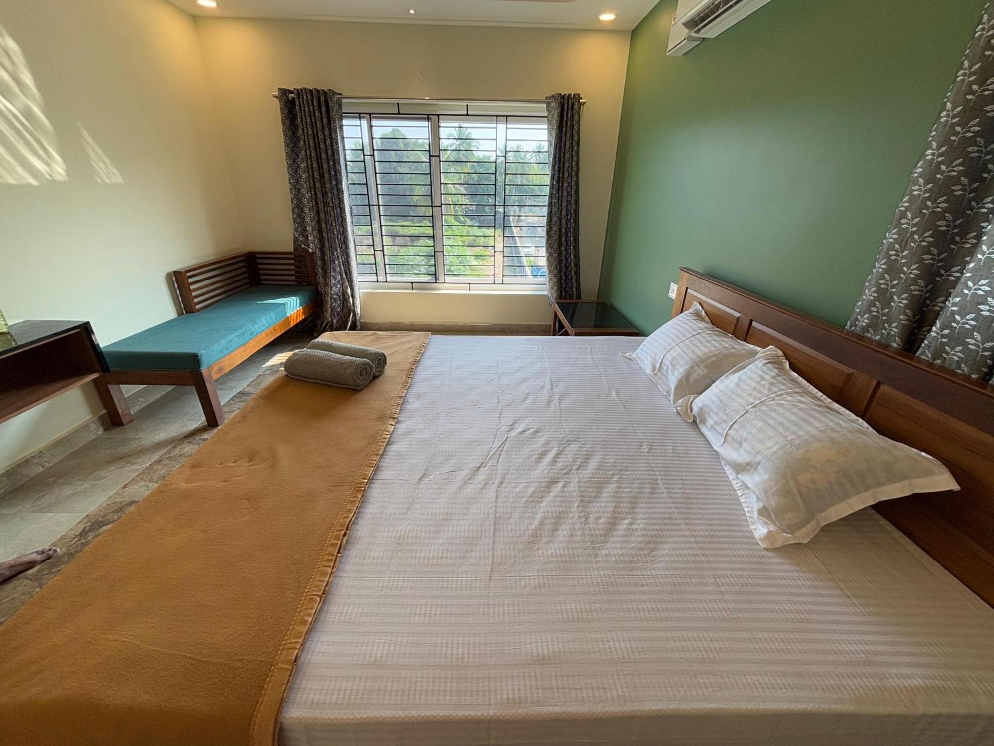 Srirangam Nandavanam Service Apartment